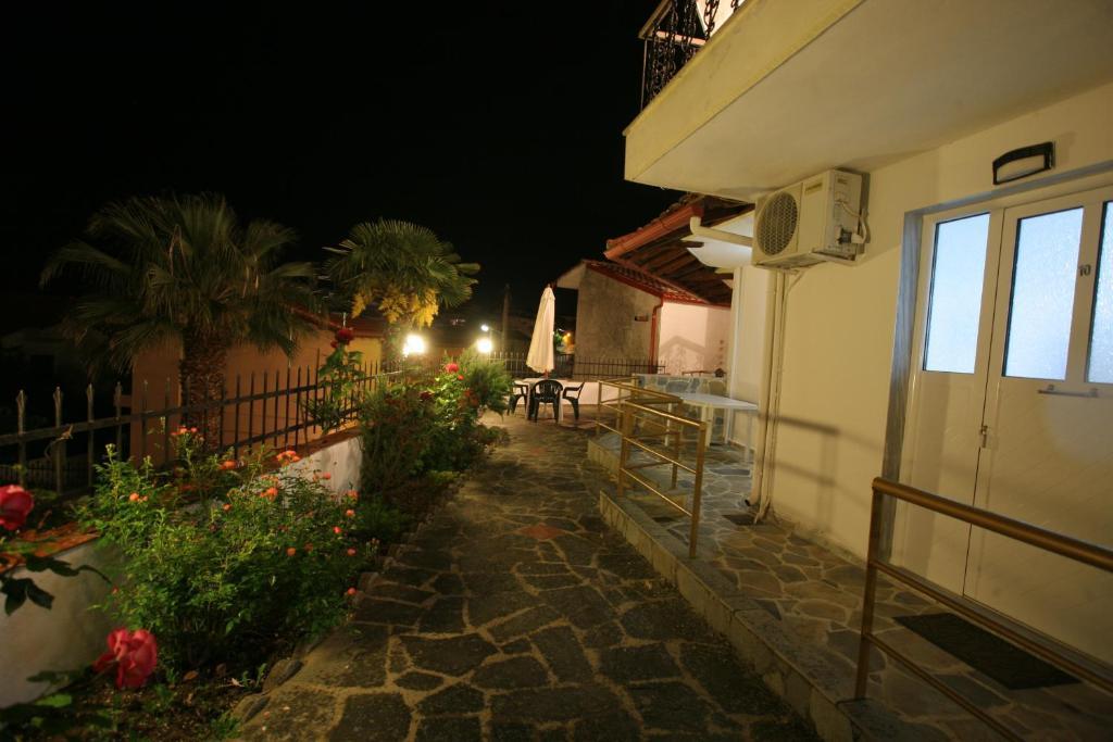 Aparthotel Anatoli Polychrono Esterno foto